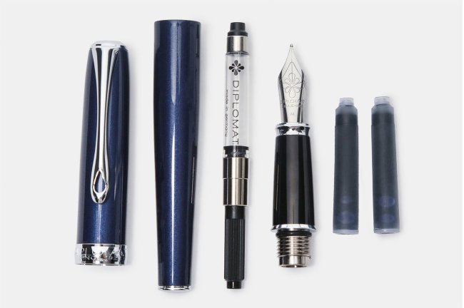 Перьевая ручка Diplomat Excellence A Midnight Blue Chrome Перьевая ручка Diplomat Excellence A Midnight Blue Chrome