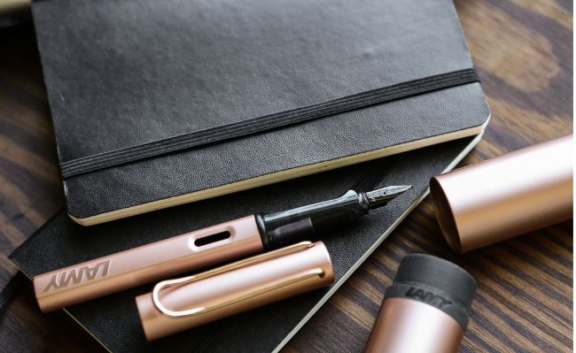 Перьевая ручка Lamy Lx, розовое золото Перьевая ручка Lamy Lx, розовое золото