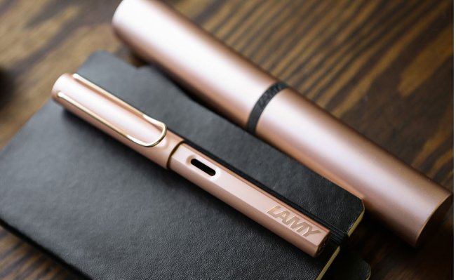 Перьевая ручка Lamy Lx, розовое золото Перьевая ручка Lamy Lx, розовое золото