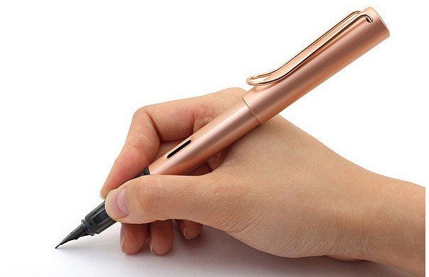 Перьевая ручка Lamy Lx, розовое золото Перьевая ручка Lamy Lx, розовое золото