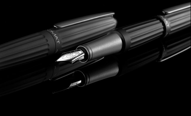 Перьевая ручка Diplomat Aero black F 14ct. Перьевая ручка Diplomat Aero black F 14ct.