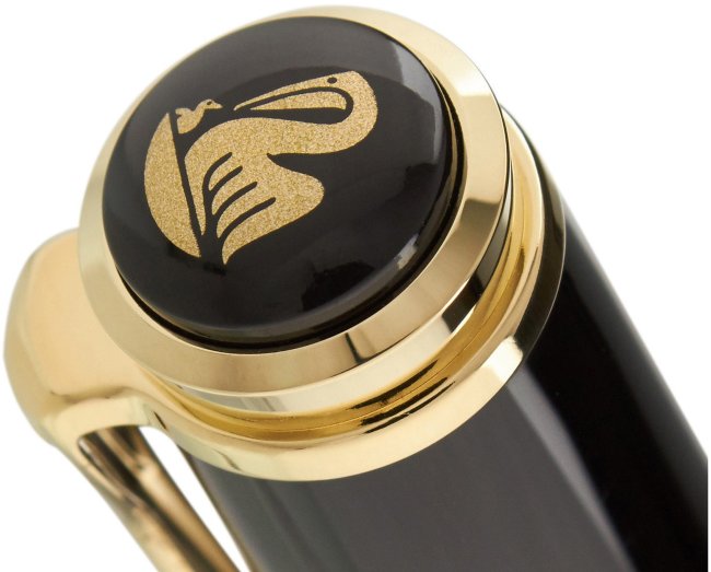 Перьевая ручка Pelikan Souveraen M 600, черный/синий, подарочная коробка Перьевая ручка Pelikan Souveraen M 600, черный/синий, подарочная коробка