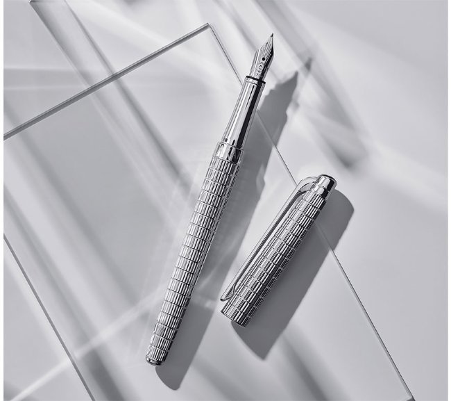 Перьевая ручка Caran d’Ache Leman 2021 Slim Lights Перьевая ручка Caran d’Ache Leman 2021 Slim Lights