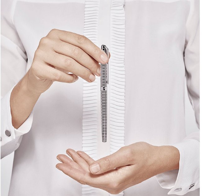 Перьевая ручка Caran d’Ache Leman 2021 Slim Lights Перьевая ручка Caran d’Ache Leman 2021 Slim Lights