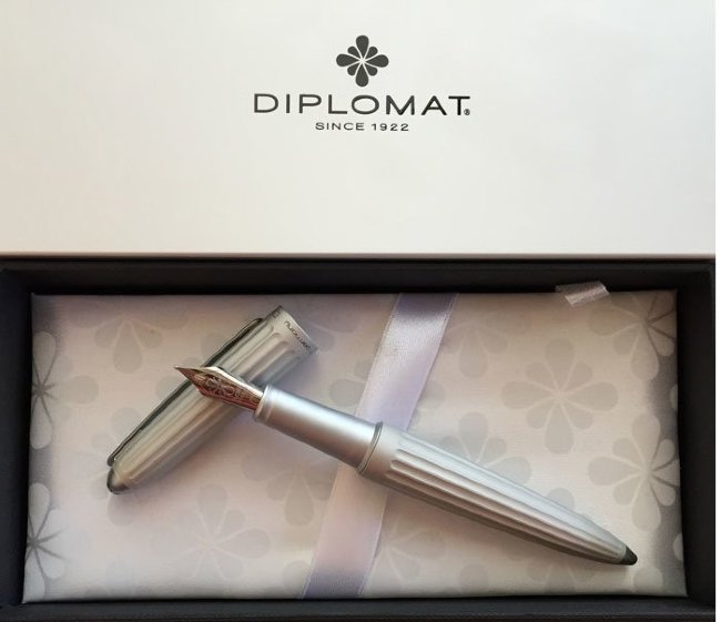 Перьевая ручка Diplomat Aero Matt Silver Перьевая ручка Diplomat Aero Matt Silver